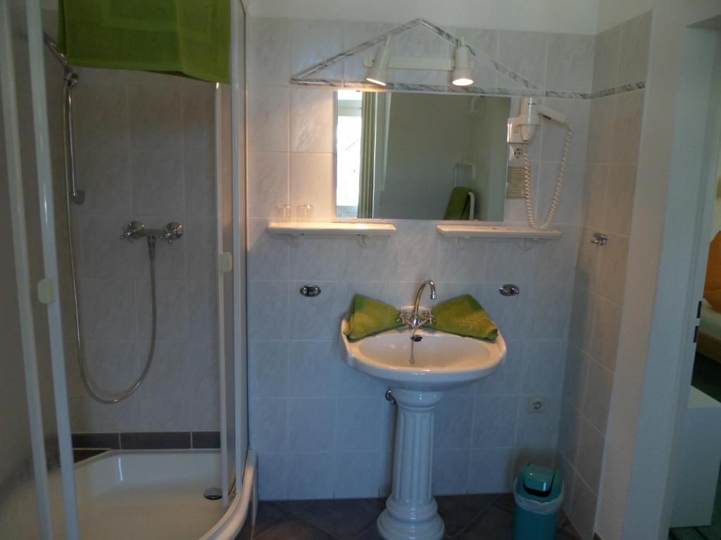 Hotel Schloonsee Garni Seebad Bansin Zimmer foto